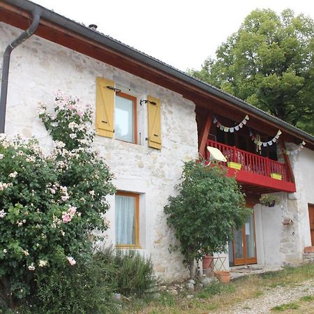 Bed and Breakfast Chez Louve Bleue Hotonnes Exterior foto